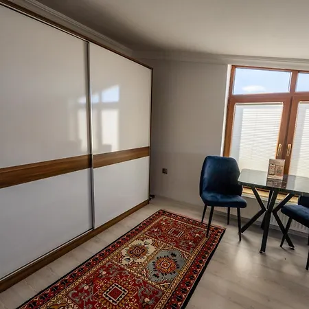 White Angel House 어굽