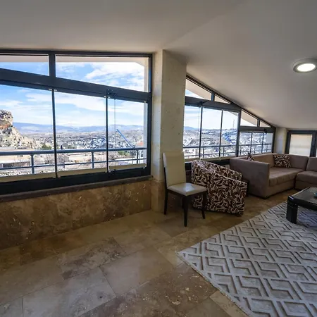 아파트 White Angel House 어굽