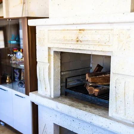 White Angel House * 어굽