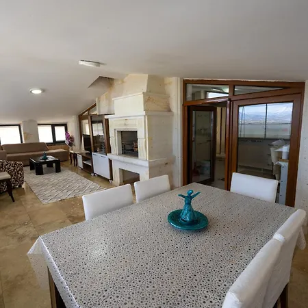 アパート White Angel House ウルギュップ